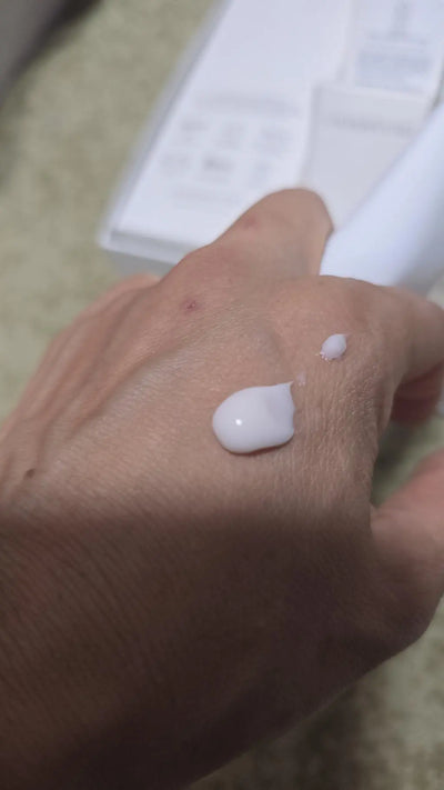 Rose Comfort Hand Cream in use
