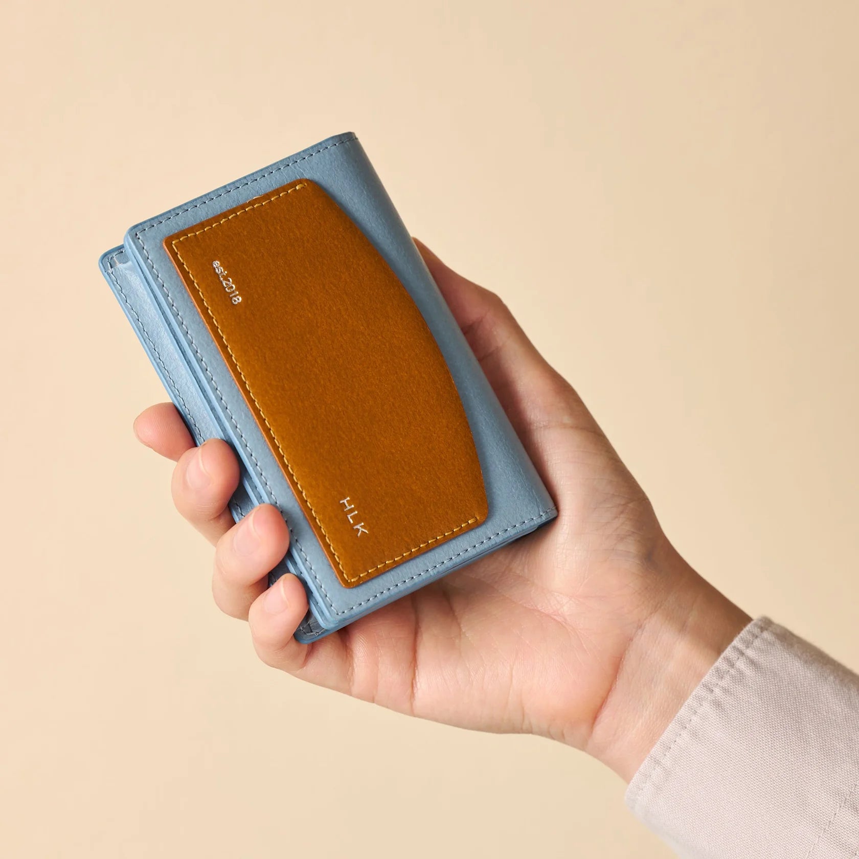 Bandal Card Holder
