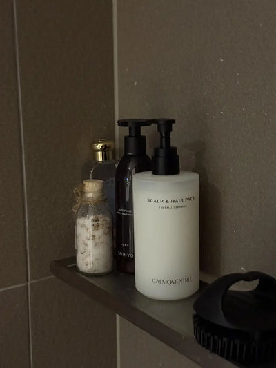 Thermal Ceramide Scalp & Hair Treatment Pack in use