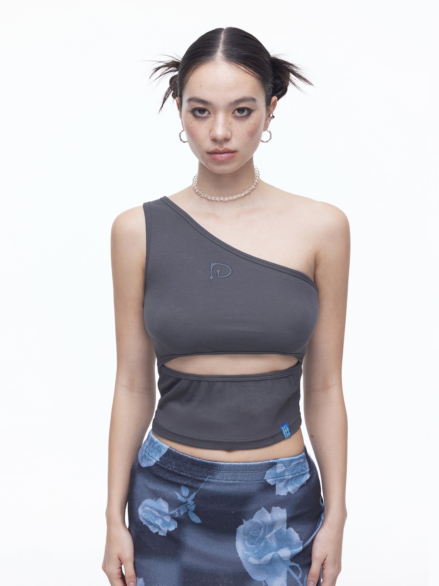 Unbalance Cut-Out Sleeveless Top