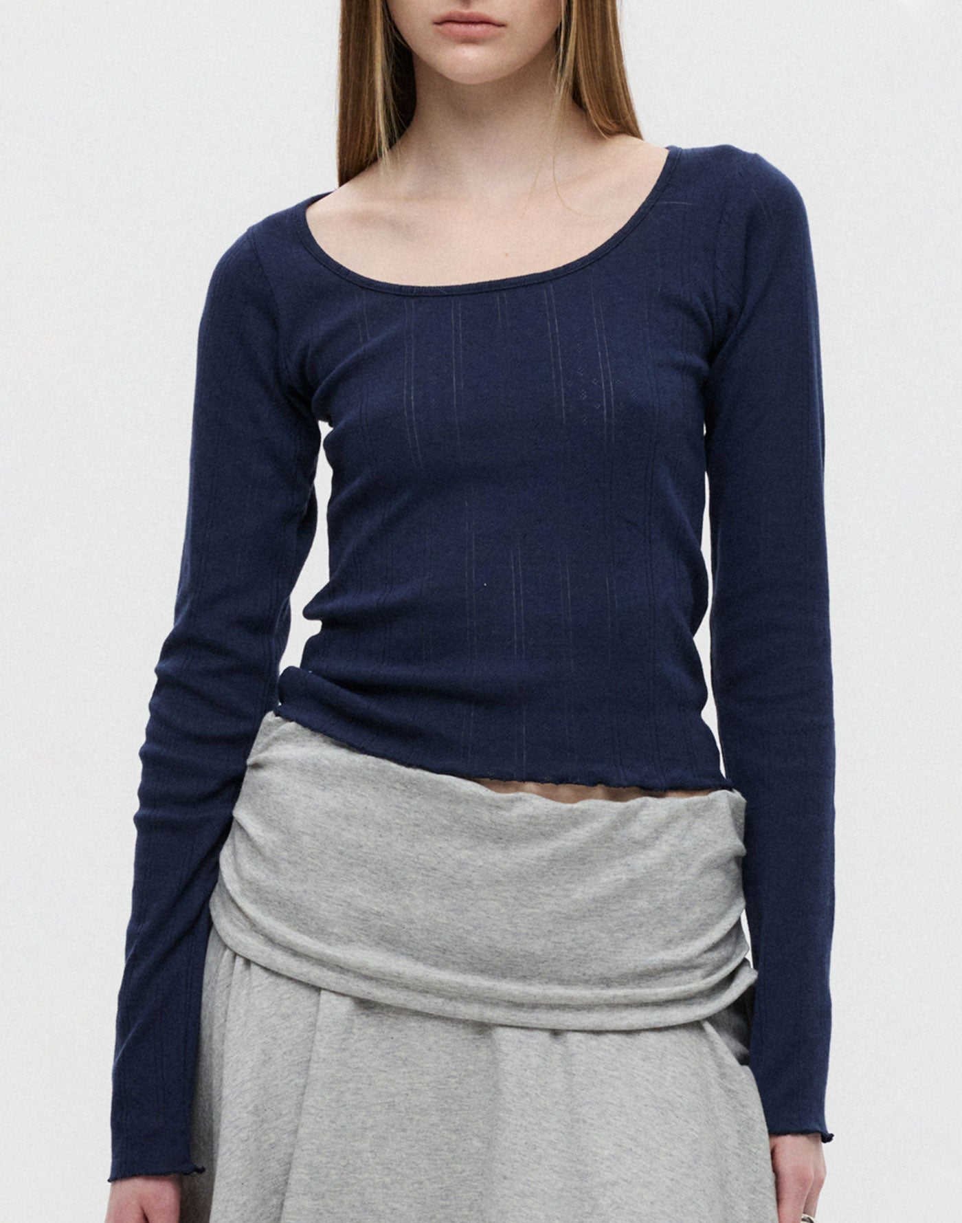 Airy U-Neck Long Sleeve