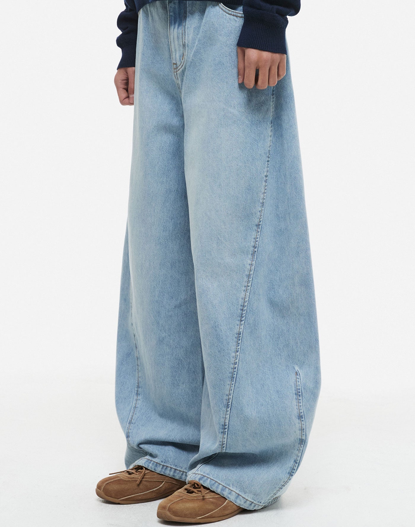 Curved Denim Pants