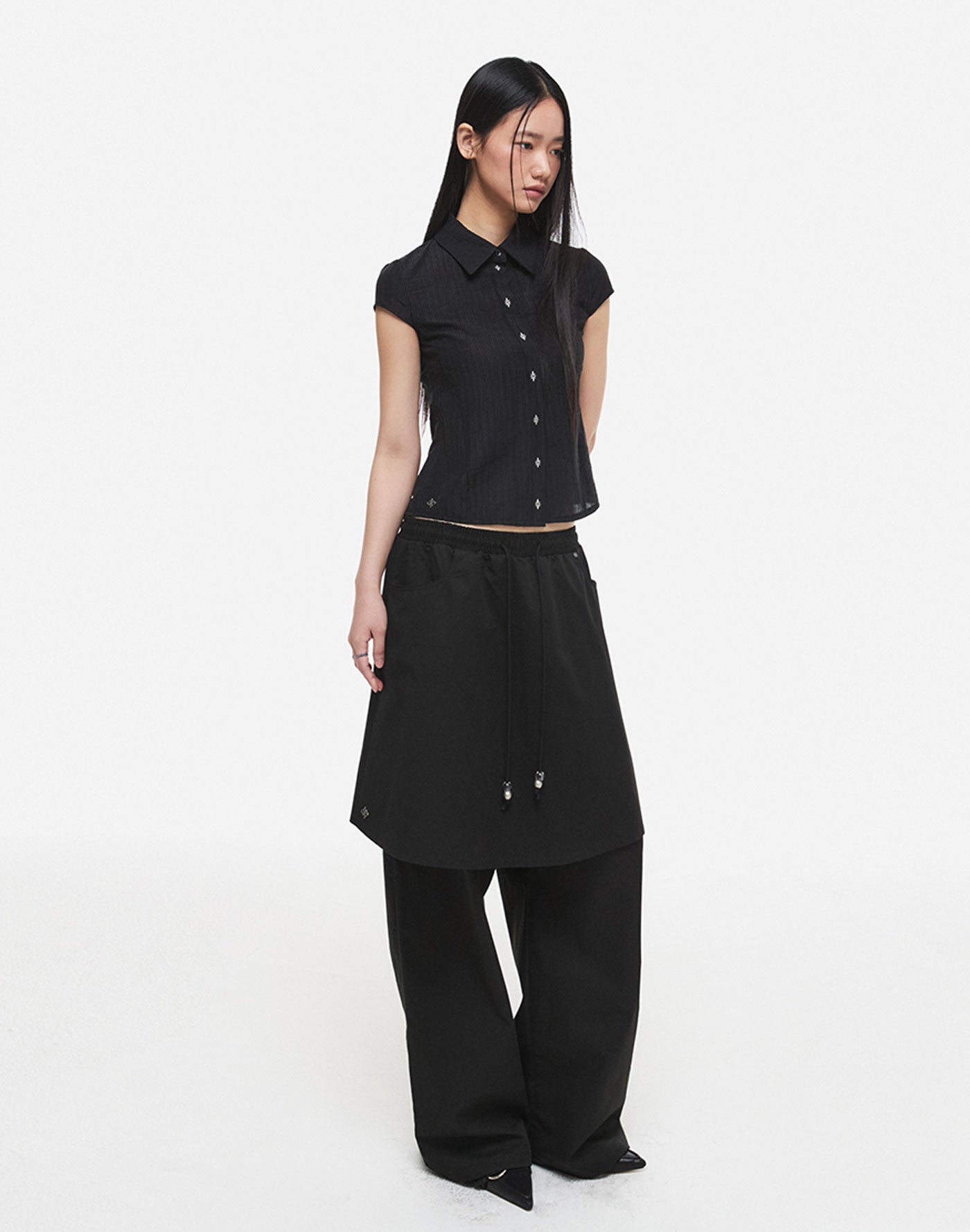 Flower Embroidered Slim Blouse
