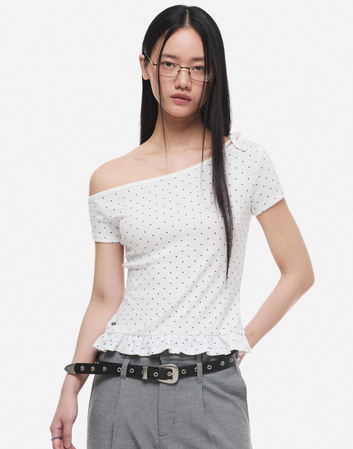 One-Shoulder Dot Frill Half T-Shirt