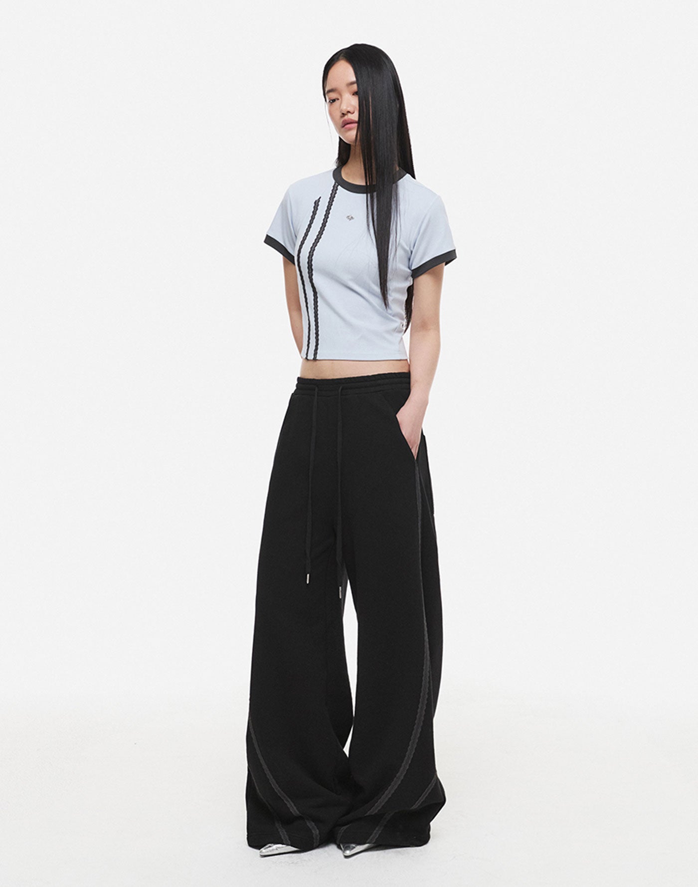 Curved Lace Line Sweatpants