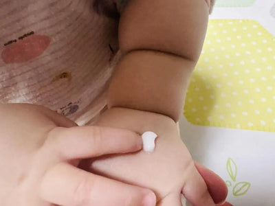 Thermal Ceramide Baby Cream in use