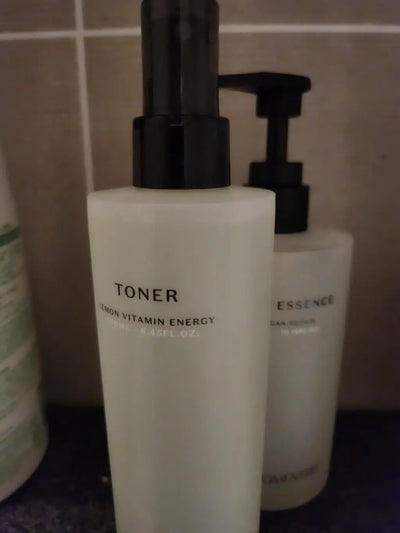 Lemon Vitamin Energy Toner in use