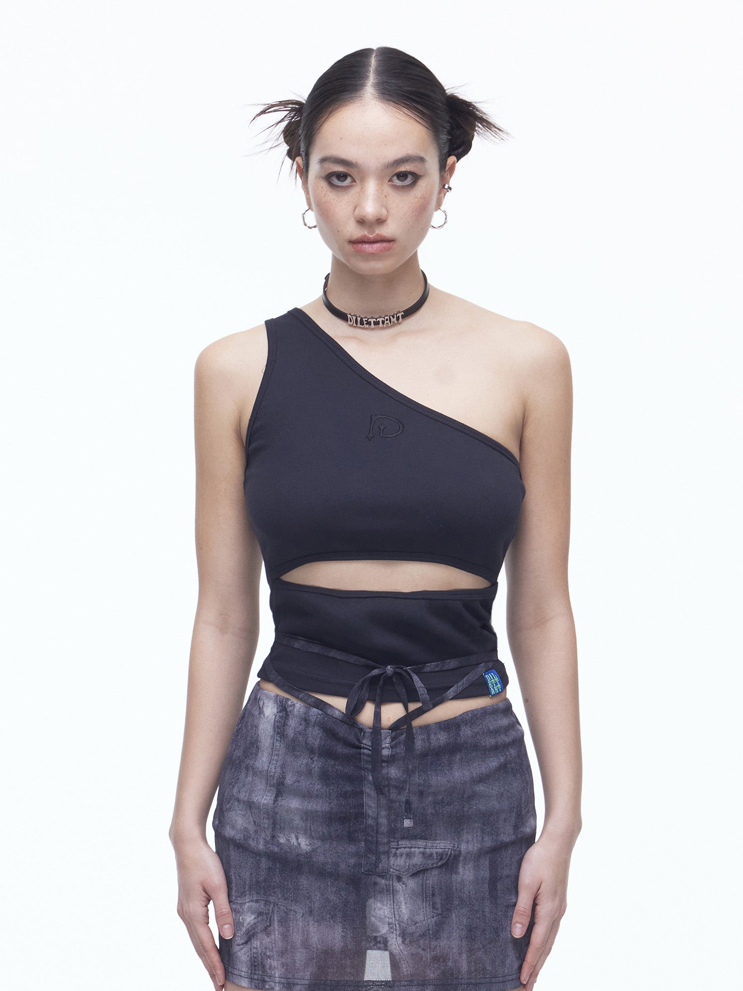 Unbalance Cut-Out Sleeveless Top