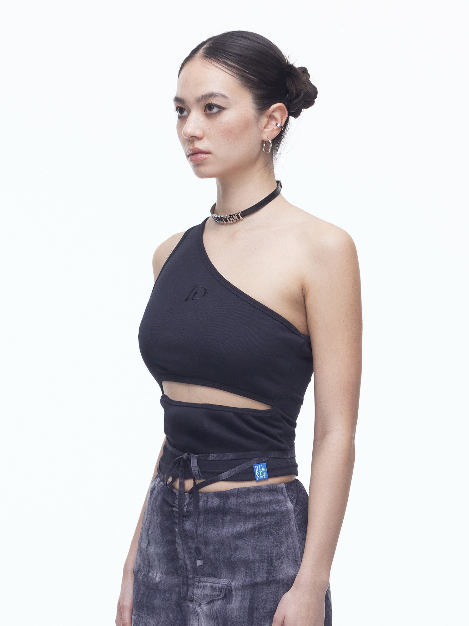 Unbalance Cut-Out Sleeveless Top